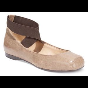 Tan and chocolate Jessica Simpson ballet flats